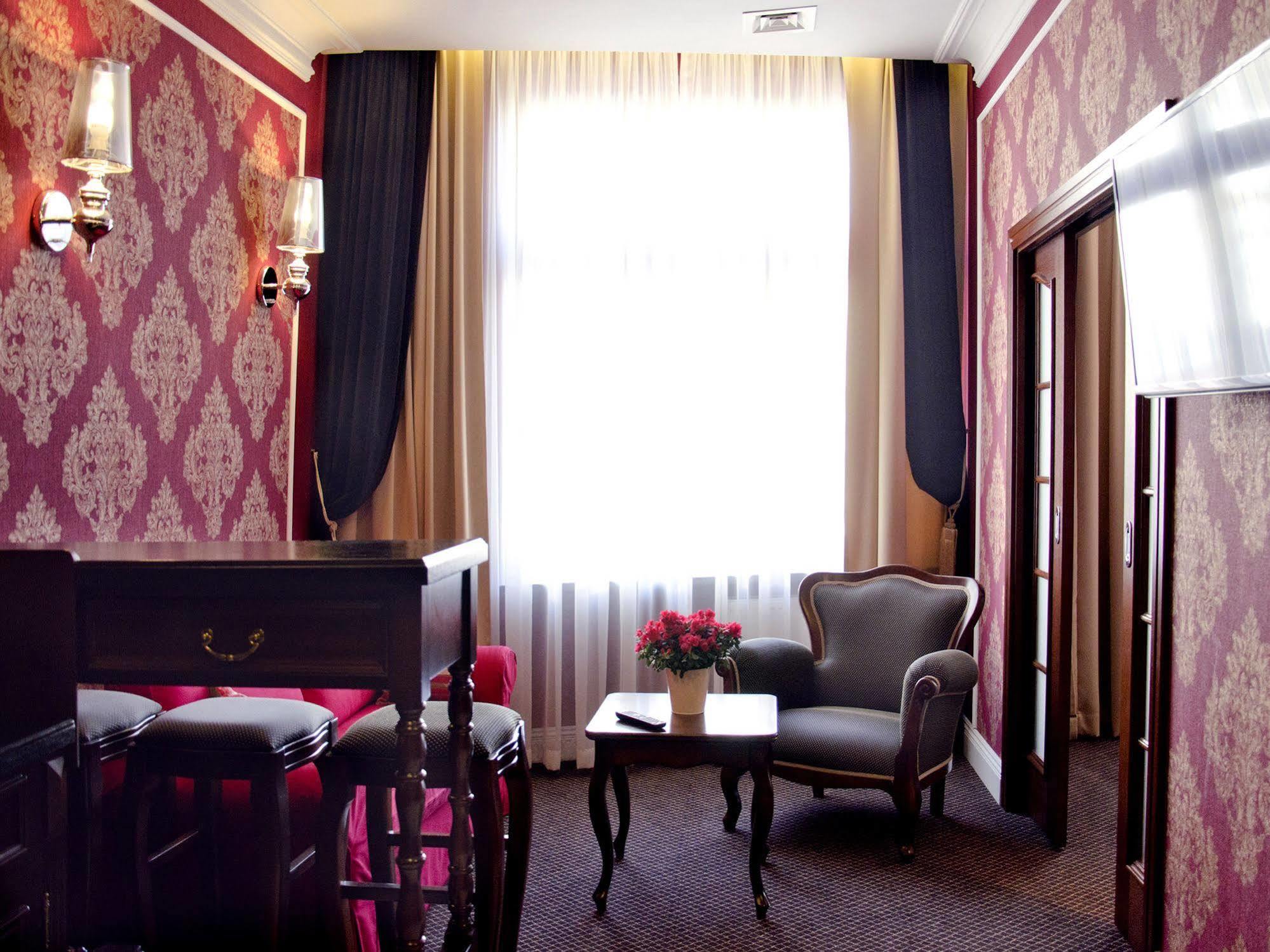 Sleepwalker Boutique Suites Breslavia Esterno foto